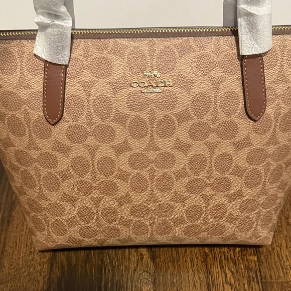 Coach Brown Signature Fiona Tote Bag - Picture 2 of 4